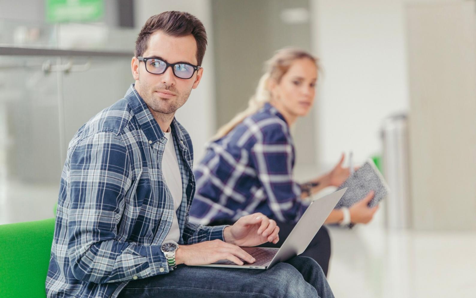 Moderne Lernumgebung für Finanzbildung