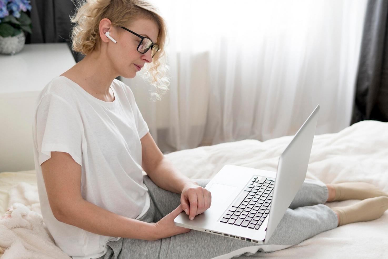 Visualisierung von Kapitalallokation in einem modernen Büroumfeld